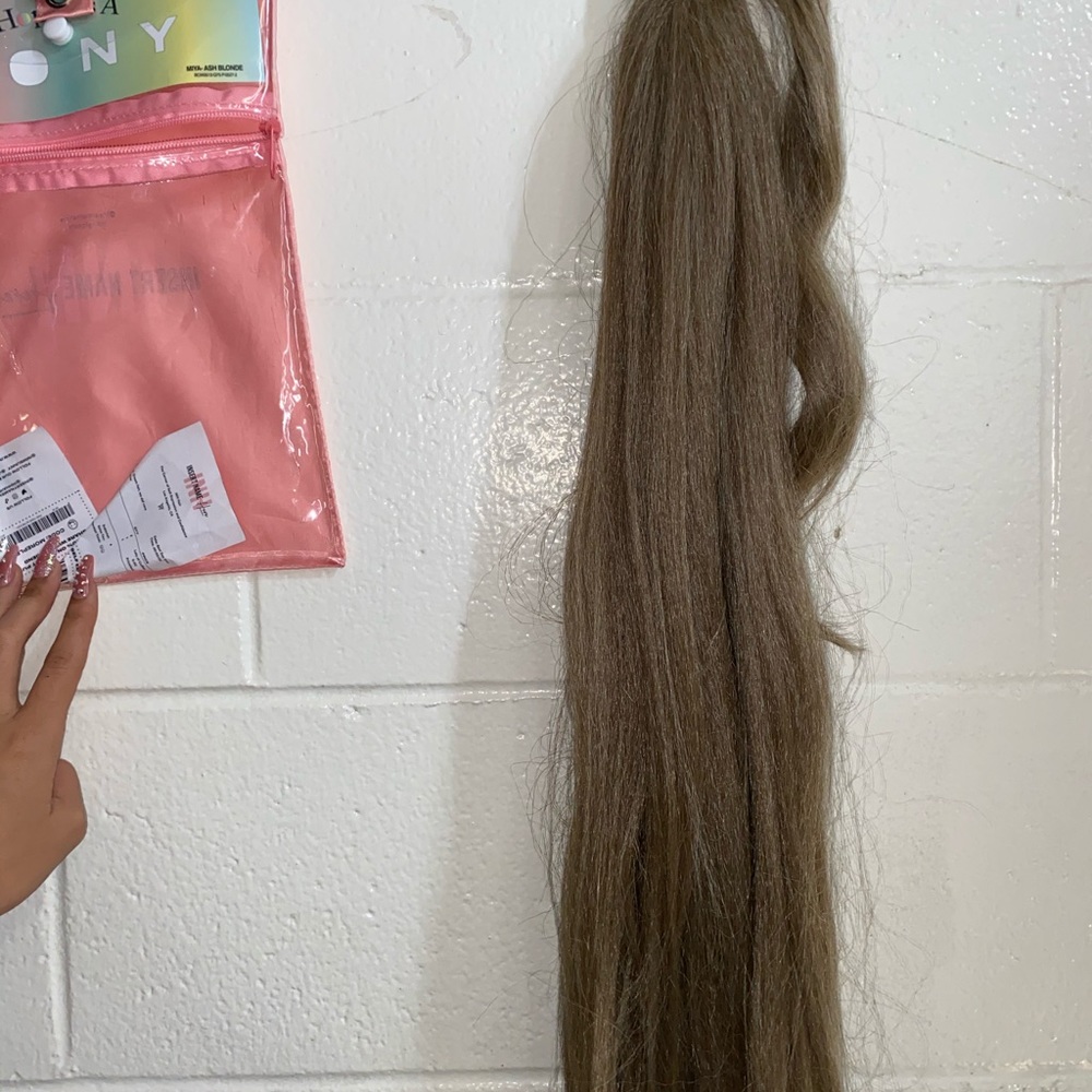 Ponytail extensions - Picture 3 of 3